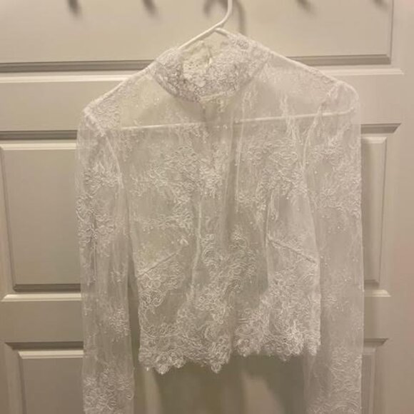 High Neck Wedding Topper - Picture 4 of 4